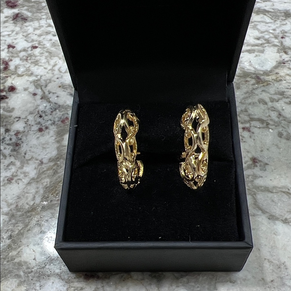 Elegant Gold-colored Hoop Earrings